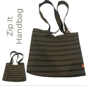 Zip It Handbag‎
